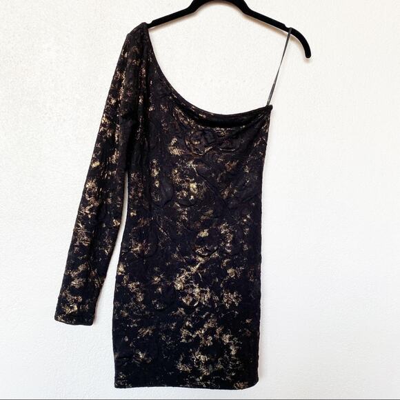 Forever 21 Black and Gold Textured One Shoulder Mini Dress Size Small - Picture 2 of 8